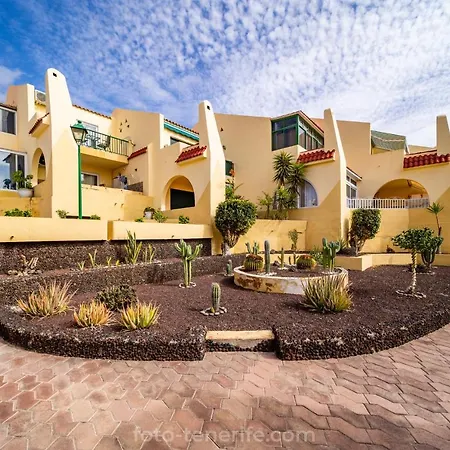 Casa Esencias 아데제